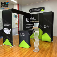 Présentoir portatif de stand d'exposition d'équipement de salon commercial 10x10 avec des étagères support portatif d'exposition pour des expositions et des affichages