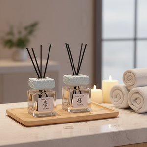Otel Aromaterapisi Alevsiz Difüzör Kare Şişe Su Küpü Oda Banyo Koku Giderici Koku 100ml 120 Gün - Product Image 4