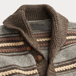 <span class=keywords><strong>Pull</strong></span> en tricot personnalisé OEM pour hommes Cardigan à un bouton Col marin Tricot à broderie lourde <span class=keywords><strong>Pull</strong></span> à manches longues avec poche pour hommes - Product Image 4