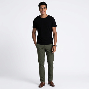 Camiseta de Hombre de Algodón Transpirable de Color Negro, Talla Grande, Estilo Urbano de Alta Calidad, OEM Personalizada, Corte Ajustado, 2026 - Product Image 1