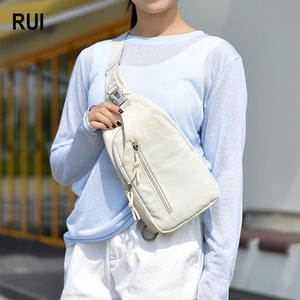 RUIQUWIN Bolso Bandolera Unisex de Moda Minimalista, Ligero, Portátil, con Cierre, Bolso de Hombro y Pecho, Transpirable, Impermeable, para Viaje - Product Image 1