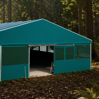 Tente d'arène équestre à structure en aluminium courbée, résistante au vent et personnalisable avec logo, toutes saisons, pour centre d'entraînement équestre en extérieur