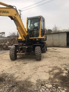 Pelle pelleteuse multifonction sur chenilles originale de la Corée Hyundai 60-7 Hyundai à haut rendement en bon état en vente - Product Image 2