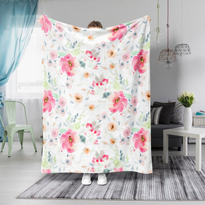Couverture en peluche douce et luxueuse à imprimé roses roses, idéale pour canapé, chambre d'hôtel, salon de lecture, cadeau de mariage ou décoration. - Product Image 6