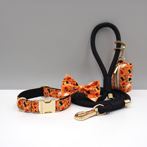 Productos de tendencia 2025 recién llegados conjunto de collar de perro de lujo de Navidad y Halloween estampado bolsa de basura para caca de perro pajarita para perro - Product Image 2