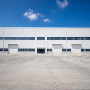 Atelier préfabriqué en acier léger avec services de soudage, bâtiment à ossature métallique à grande portée, structure en acier à grille spatiale - Product Image 1