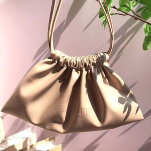 ODM/OEM High Quality Custom Emboss Logo PU Leathrt Drawstring Pouch Gift Makeup Packing Leather Dust Waterproof Pouch - Product Image 5