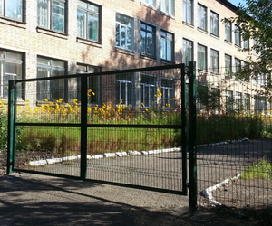 Portail de sécurité en treillis métallique à pliage triangulaire thermolaqué, à simple battant, pour entrée de villa, école, usine, parc - Product Image 1