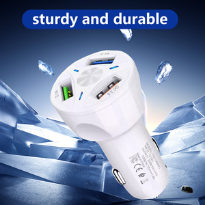 Nueva Tecnología 2025 Cargador de Coche Portátil de Alta Calidad de 35W con 3 Puertos USB de Carga Rápida QC 3.0 de Aleación de Aluminio para Laptop y Scooter - Product Image 4