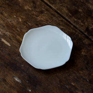 Hutian Kiln Yingqing <b>Tea</b> Cup Holder Irregular Porcelain Coaster For Kung Fu <b>Tea</b> <b>Set</b> Afternoon <b>Tea</b> Use - Product Image 1