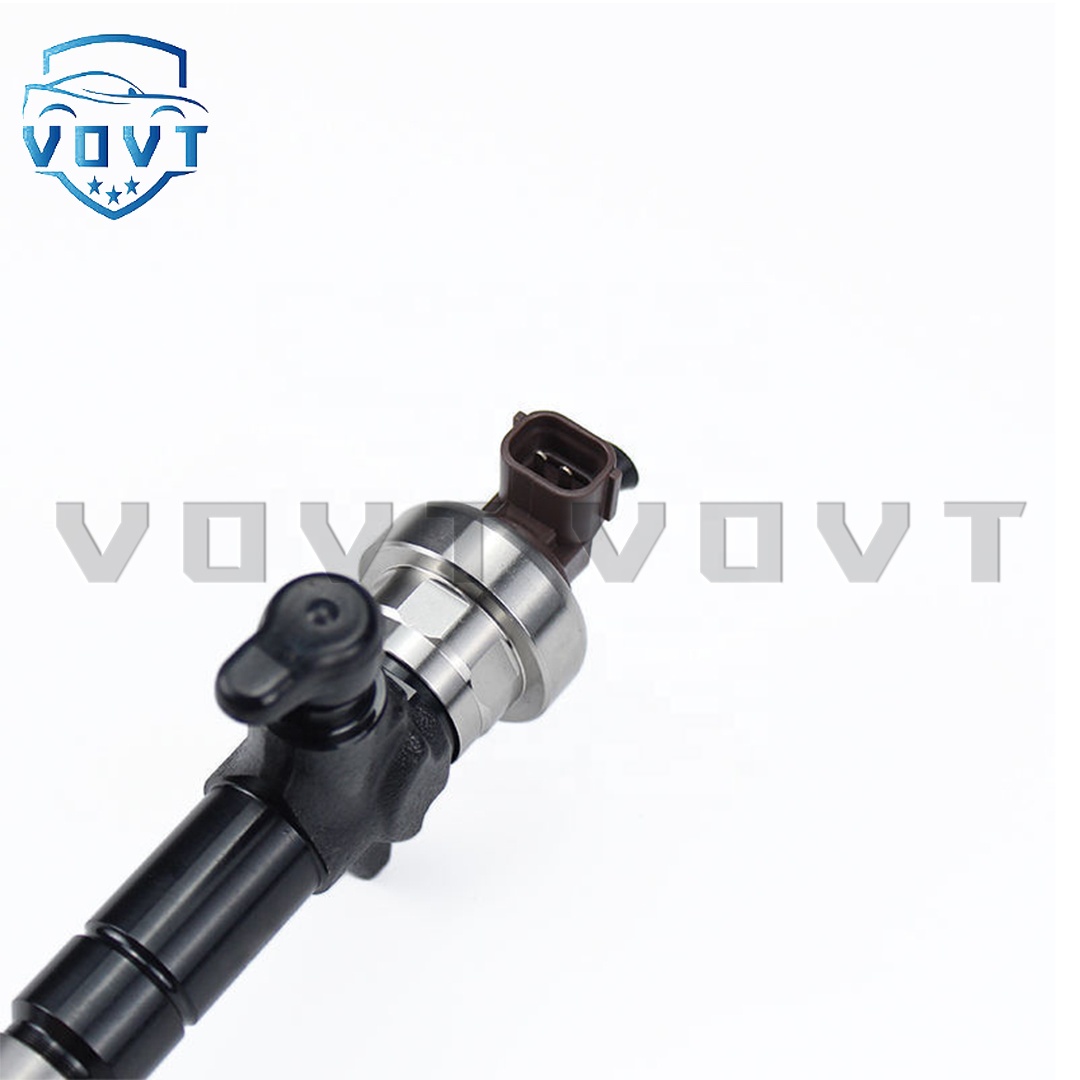 High Quality New Fuel Injector 095000-6100 for Engine 4JJ1 Diesel Injector