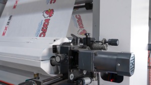 Máquina de Impresión Offset de 4 Colores para Tela No Tejida de Polipropileno <span class=keywords><strong>Digital</strong></span> Rollo a Rollo ZXH-C41200 con Operación Sencilla - Product Image 6