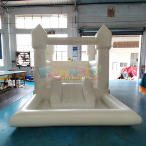 Castillo inflable blanco de calidad comercial para fiestas infantiles al aire libre con piscina de pelotas - Product Image 2