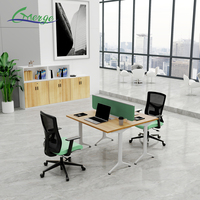 Poste de travail modulaire moderne pour 2, 4, 6 ou 8 personnes avec cloisons acoustiques pour plans de travail ouverts