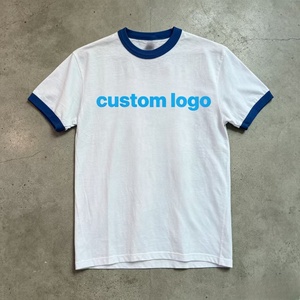 เสื้อยืดสีขาวสำหรับผู้ชาย แต่งขอบสีน้ำเงิน พิมพ์โลโก้ตามสั่ง คอกลม แขนสั้น ทรงปกติ ผ้าคอตตอนเจอร์ซีย์ - Product Image 1