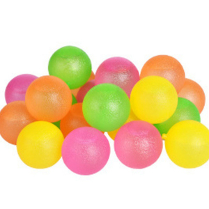 Glaçons ronds réutilisables en plastique coloré de 2,5 cm pour jus et alcool - Product Image 5