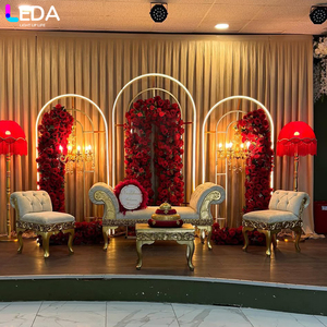 ซุ้มเหล็กตกแต่งงานเลี้ยงหรูหราดีไซน์ใหม่ LEDA สีทอง ชุดสามชิ้น ประดับดอกไม้แขวนสำหรับงานแต่งงาน - Product Image 1