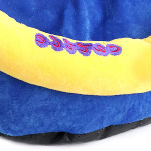 Cama cueva para mascotas Yommy de 45x45x37cm, cama suave de felpa para gatos con juguete en el interior para mascotas pequeñas - Product Image 4