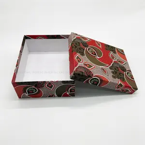 トップトレンドレッド卸売カスタムデザインフルプリントチョコレートケーキペストリーギフト包装蓋とお祝い用ベースボックス