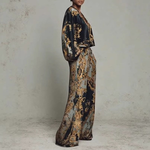 Ensemble de costume en velours imprimé pour femmes, col en V, manches longues, pantalon, motif floral rétro, vêtements décontractés, Europe, Amérique, Moyen-Orient, XS, S, M, L, XL - Product Image 4