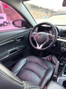 GAC Trumpchi GA6 1.5T 235T Elite MT 2016 - Sedán Mediano Manual, Motor Turbo de 152hp, Consumo de Combustible de 6.4L, Suspensión Deportiva - Product Image 6
