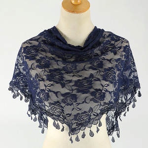 <span class=keywords><strong>Mantille</strong></span> en dentelle espagnole élégante - Couverture traditionnelle pour l'église catholique, pour les mariages et la prière - Product Image 5