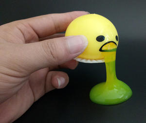 プラスチック製の小さなおもちゃキングレイジーエッグヨーク吐き気用エッグヨークブラザー嘔吐エッグヨークミルク卵黄の液体をこねる - Product Image 6