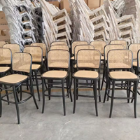 Vente en gros de chaises en bois et rotin chaises de salle de banquet de style campagnard pour les mariages et événements chaise Hoffman