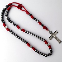 Grand Collier Chapelet Catholique Religieux pour Homme en Alliage de Zinc, Robuste en Paracorde, avec Perles en Métal Noir et Perles Blason Croix de Jérusalem
