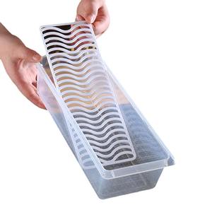 Boîte de rangement rectangulaire en plastique pour congélateur avec couvercle à clip pour la conservation et le drainage des aliments dans la cuisine - Product Image 4