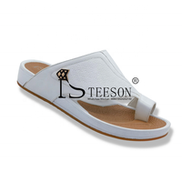 Sandales professionnelles pour hommes en PU, tongs, chaussures de mode, pantoufles arabes