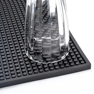 Tapete de Bar Rectangular de PVC Antideslizante, Retenedor de Agua, de Goma Suave, para Vasos y Accesorios de Bar - Product Image 3