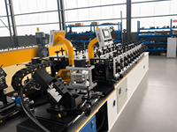 Machine de profilage automatique pour montants et rails de cloisons sèches, pour la production d'acier léger, avec découpe hydraulique motorisée