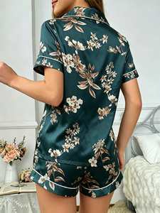 Pijamas de Satén para Mujer al por Mayor, Transpirables, con Cintura Elástica, de Manga Corta, Conjunto de Dos Piezas con Estampados - Product Image 4
