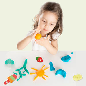Kit de Plastilina para Hacer Helados, 4 Colores con Moldes, Arcilla Sensorial No Tóxica y Herramientas para Manualidades para Niños de 3+ Años - Product Image 3