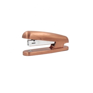 <span class=keywords><strong>Agrafeuse</strong></span> <span class=keywords><strong>Rose</strong></span> Doré et <span class=keywords><strong>Agrafeuse</strong></span> Métallique Dorée Fantaisie, Papeterie de Bureau de Luxe <span class=keywords><strong>Rose</strong></span> Doré - Product Image 4
