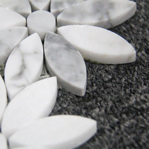 Mosaïque de marbre BOTON STONE <span class=keywords><strong>Cinderella</strong></span> Grey Carrara Crystal White Waterjet Sun Flower - Product Image 4
