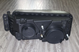 High-quality Wholesale Bulb-type Dual-lens Headlight Assembly for <strong>IVECO</strong> <strong>Truck</strong> 504020189 504020193 - Product Image 3