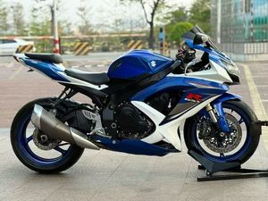 Motocicleta Suzuki K8 Pequeña R600 Usada de Gasolina - Product Image 2