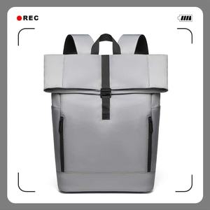 Mochila de negocios y de ocio para hombre con tapa enrollable - Product Image 4