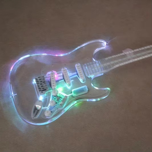 Guitare en acrylique transparente personnalisable avec lumières LED changeantes - Product Image 5