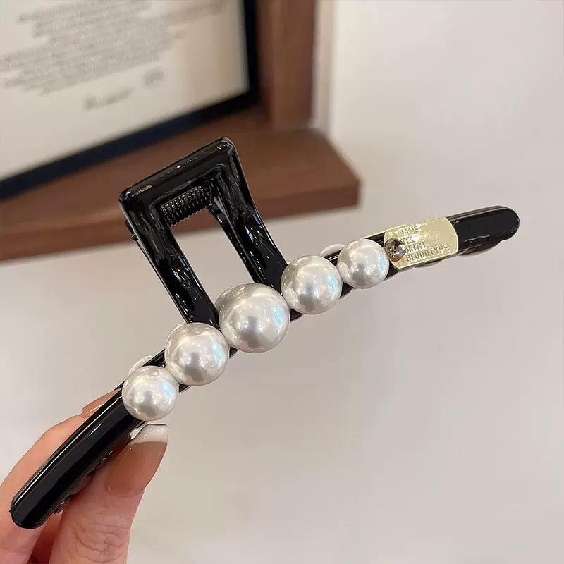 Retro pearl bright black word clamp