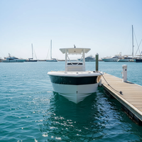 Bateau de pêche de loisir à coque en fibre de verre SG950 Deep V haute performance de 9,5 m avec console centrale