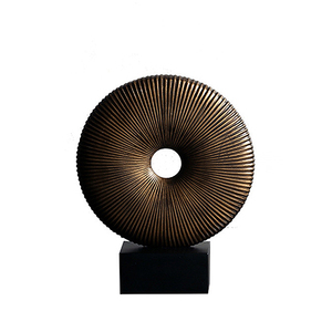 Décoration Minimaliste pour la Maison : Sculpture en Disque, Ornement en Résine pour Bureau, Hôtel, Commerce – Prix de Gros - Product Image 4