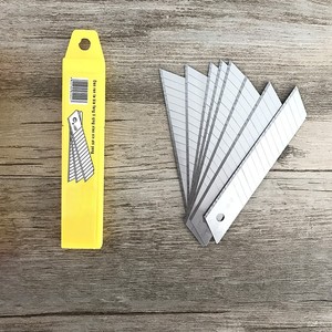 ใบมีดคัตเตอร์ขนาด 18 มม. แพ็ค 10 ใบ ใบมีดสแตนเลสอย่างดี แข็งแรง ทนทาน สำหรับตัดวอลเปเปอร์ พรม - Product Image 4