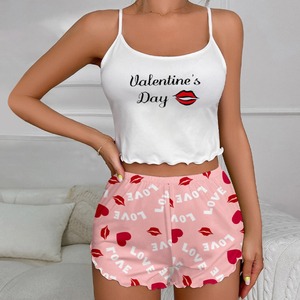 Nouvel ensemble décontracté deux pièces pour femme en soie de lait imprimée multi-styles, motif flamant rose, avec short et caraco, idéal pour la détente transfrontalière. - Product Image 1