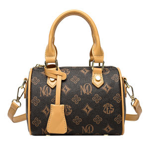 <span class=keywords><strong>กระเป๋า</strong></span>โท้ทสะพายไหล่ข้างเดียวสุดหรูสำหรับผู้หญิง แบรนด์ดัง ดีไซเนอร์ <span class=keywords><strong>กระเป๋า</strong></span>สะพายข้าง <span class=keywords><strong>กระเป๋า</strong></span>ถือ ปิดด้วยซิป ผ้าโพลีเอสเตอร์ กำลังเป็นที่นิยม ใหม่ล่าสุด ทำจากหนัง PU - Product Image 1