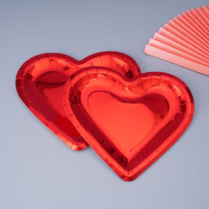 Nouvel ensemble de vaisselle jetable écologique tendance, assiettes en papier uniques en forme d'étoile et de cœur pour les fêtes sur le thème des anniversaires - Product Image 6
