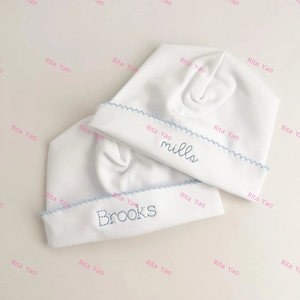 Conjunto de <span class=keywords><strong>Pijama</strong></span> y Gorro de <span class=keywords><strong>Hospital</strong></span> para Bebé Recién Nacido con Cuello Peter Pan, Bordado Personalizado, 100% Algodón Peinado, Mameluco Blanco para Dormir - Product Image 5