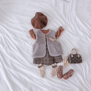 H3690/Gilet bébé en peluche lapin réversible - Product Image 2